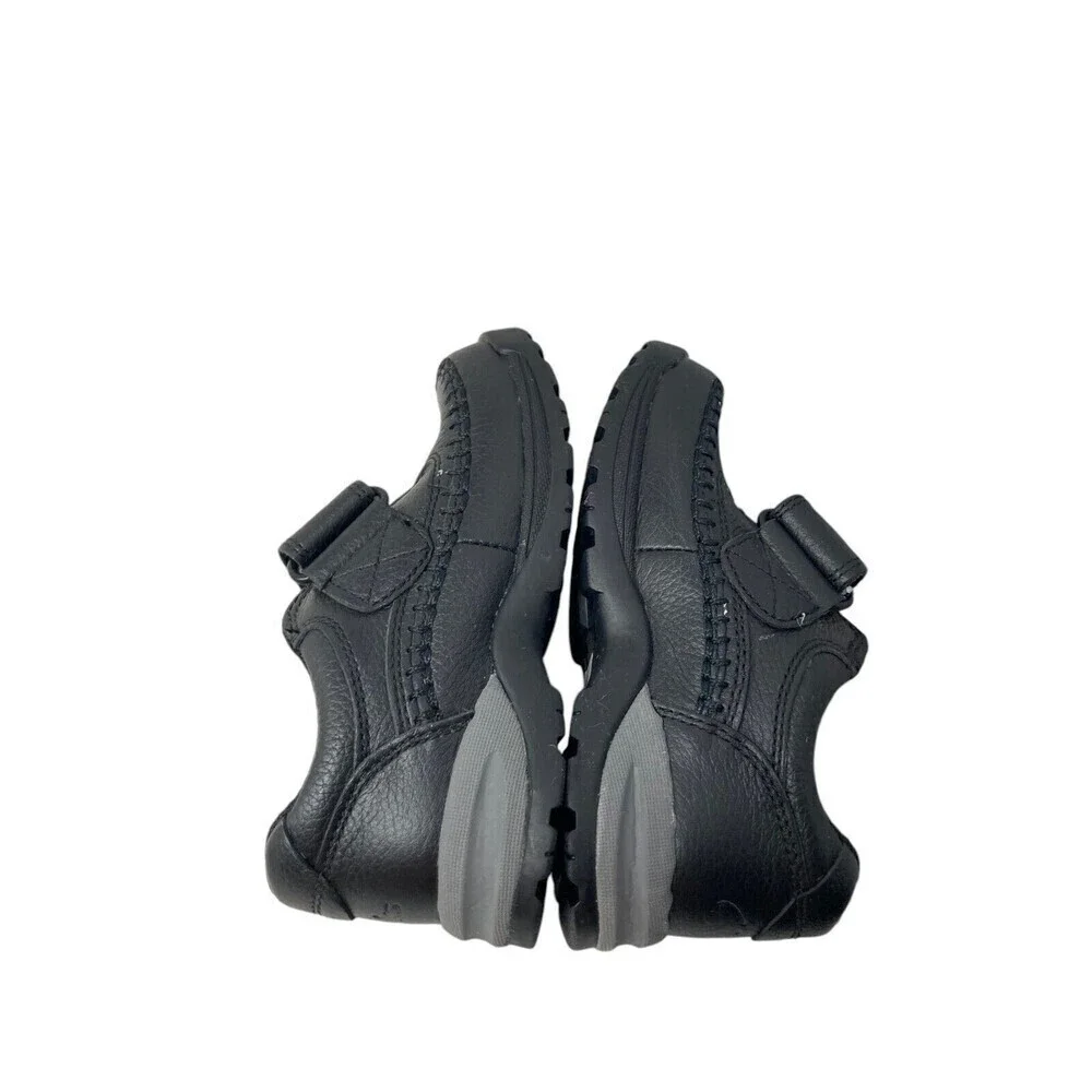 Clarks Caribou Sneakers Kids Size 9 9.5 M Black Gray Leather Hook Loop Closure